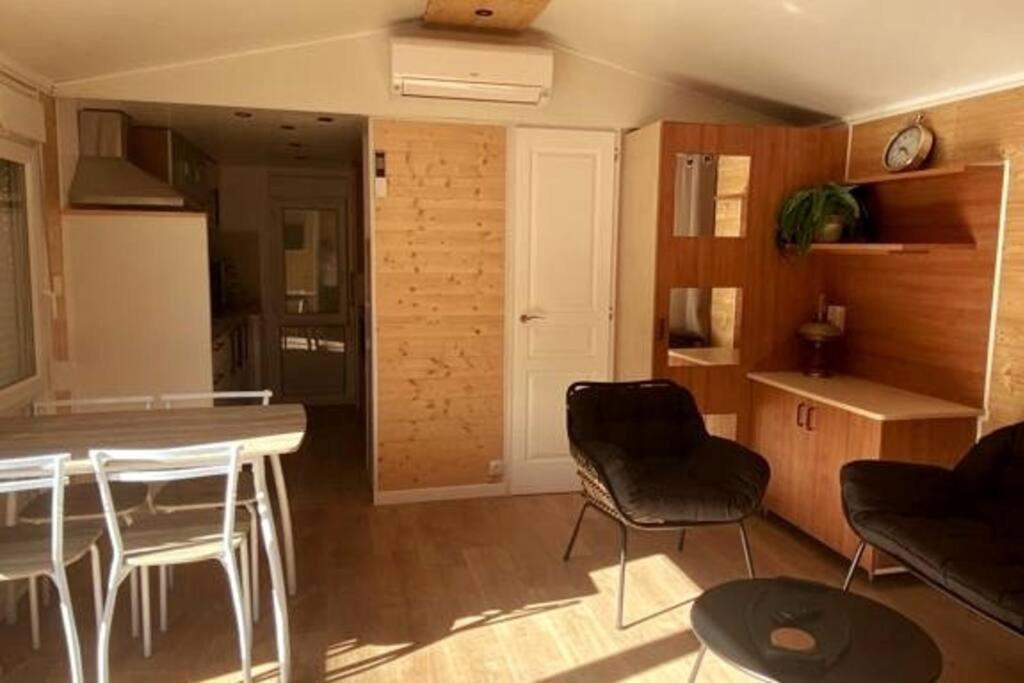 Mobil Home De Patricia Et Franck A 西让 外观 照片